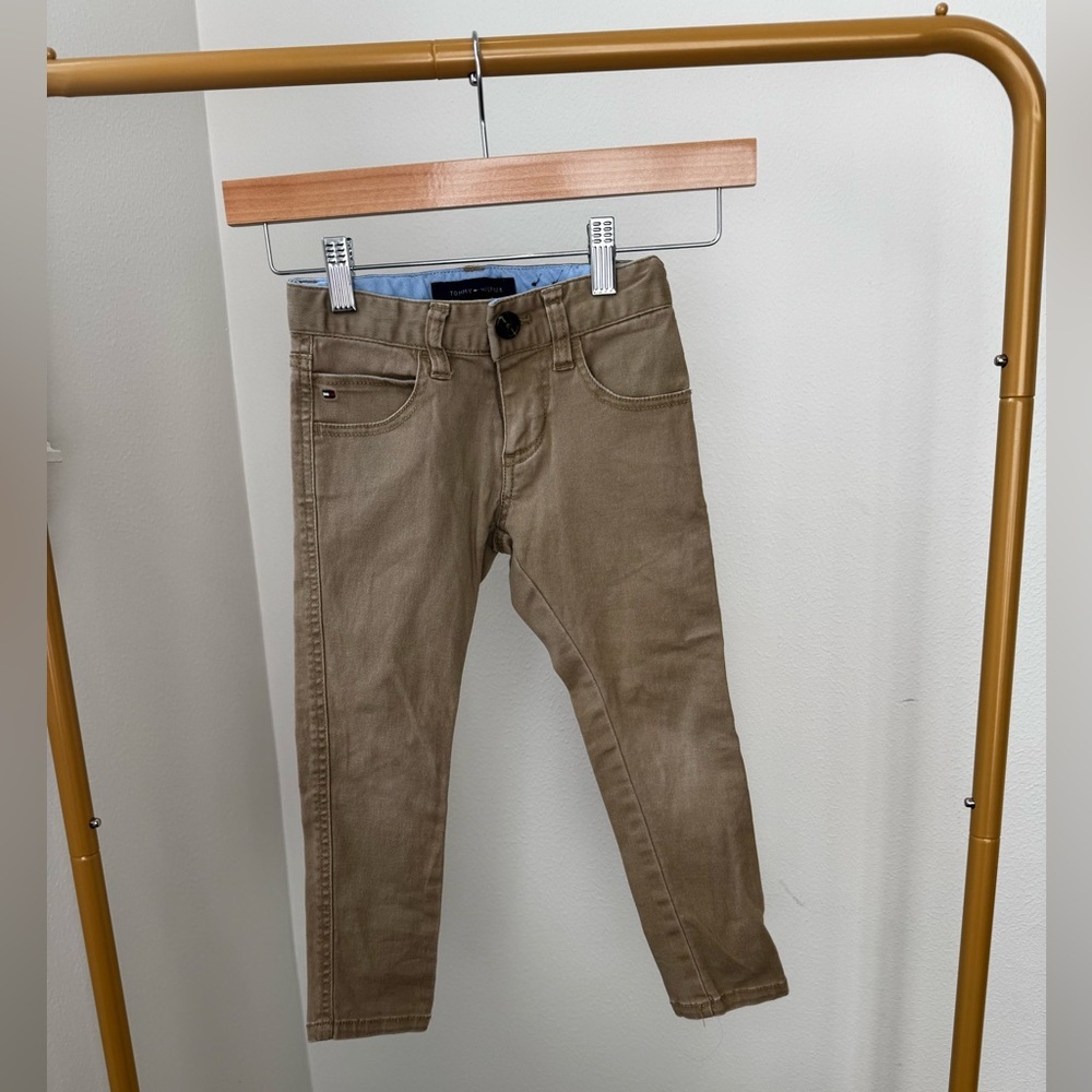 💼 Tommy Hilfiger Boys Khaki Pants | Size 4